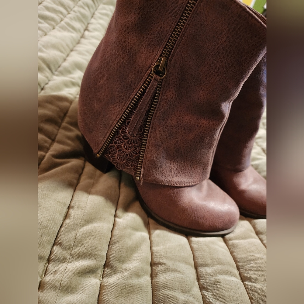 Ankle boots